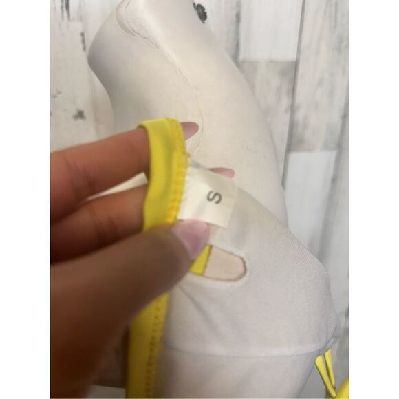 Yellow bikini top - Picture 5 of 7